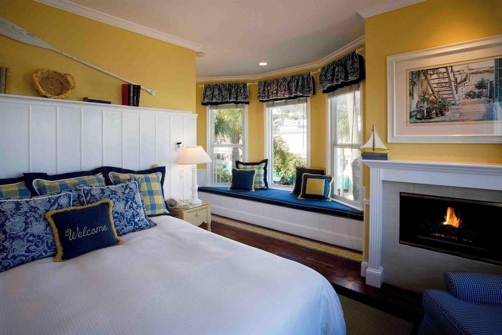 Snug Harbor Inn photo 16