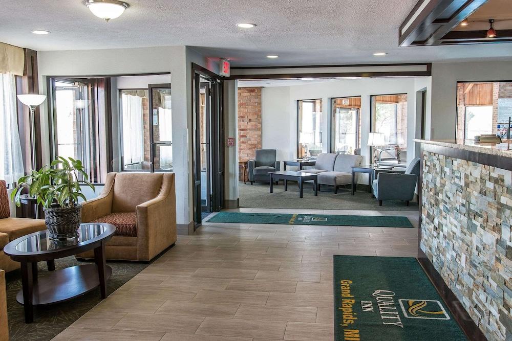 Quality Inn Grand Rapids South-Byron Center photo 3