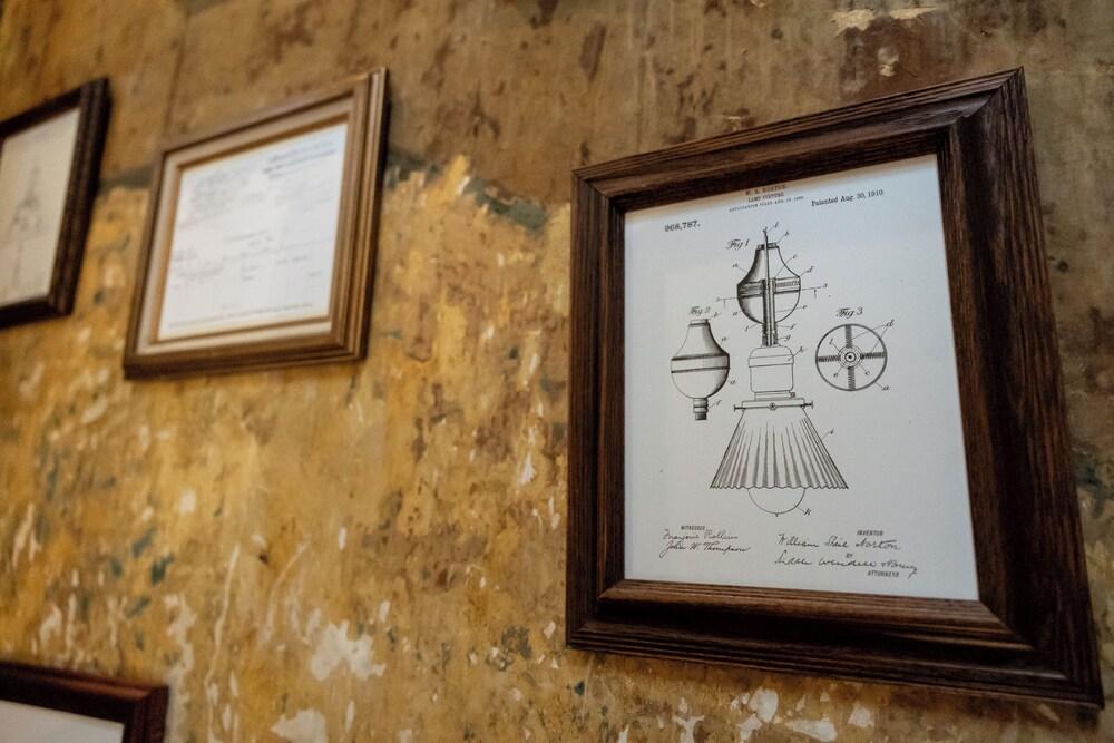 The Gas Lamp Hotel - Davy Suite photo 6