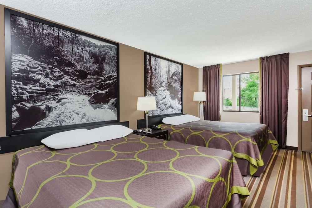 Super 8 by Wyndham Monteagle TN photo 13
