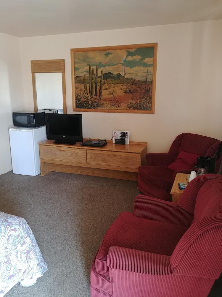 Cactus Inn photo 12