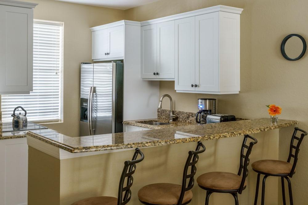 Olde Marco Island Inn and Suites photo 26