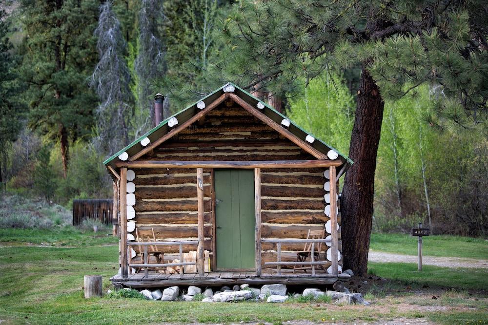 Sawtooth Lodge photo 10