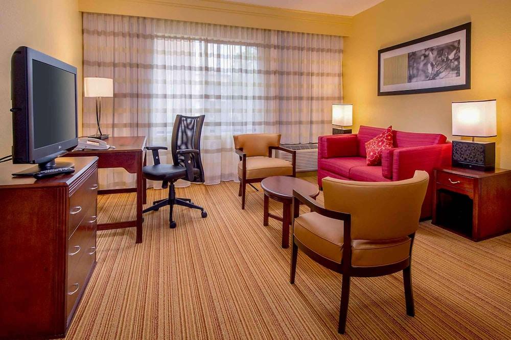 Sonesta Select Durham Research Triangle Park photo 3