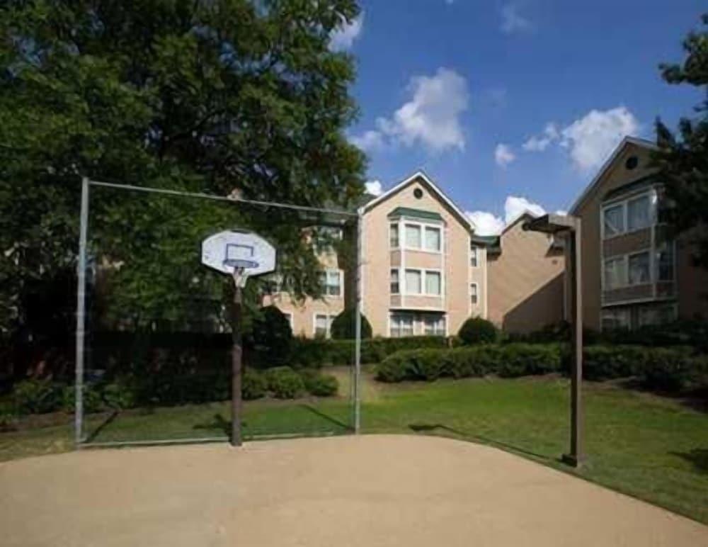 Poplar Inn and Suites photo 27