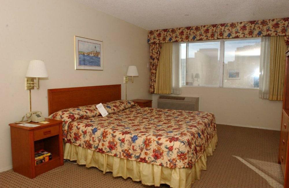 Vagabond Inn Long Beach photo 16