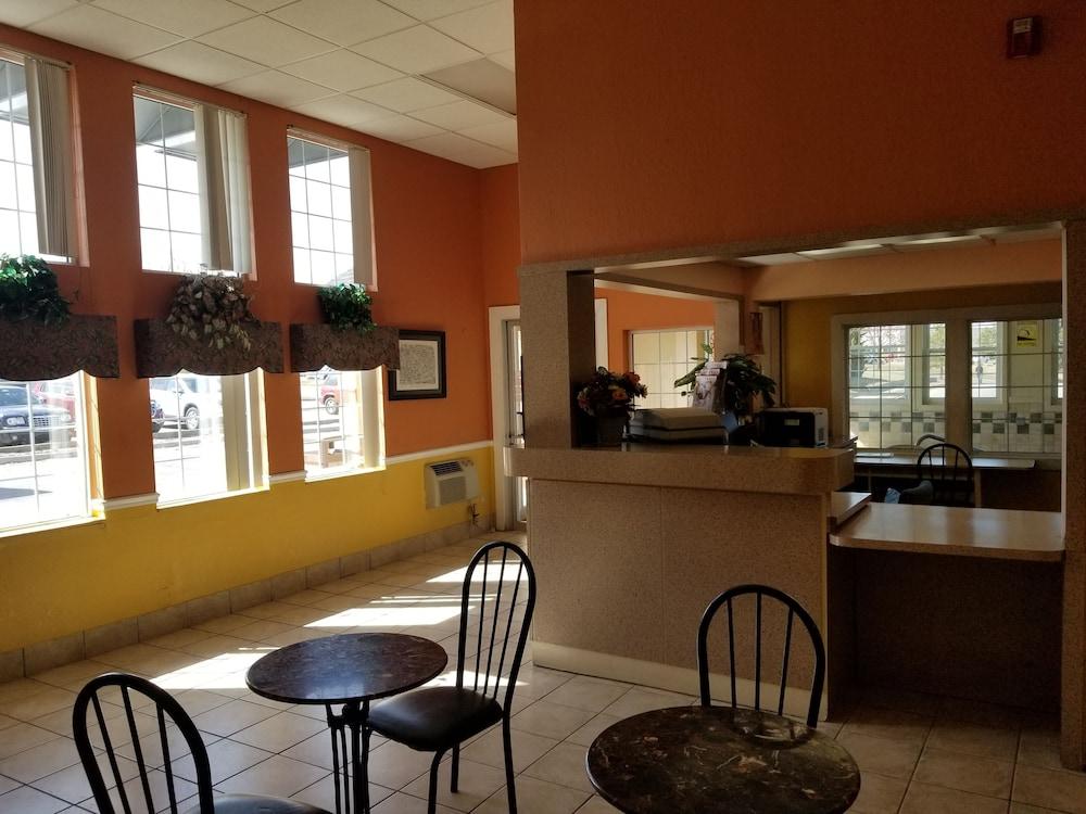 Americas Stay Inn photo 2