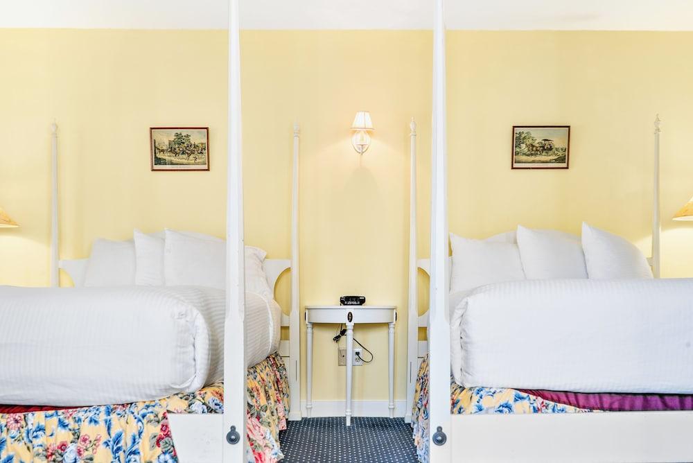 Delamater Inn photo 39