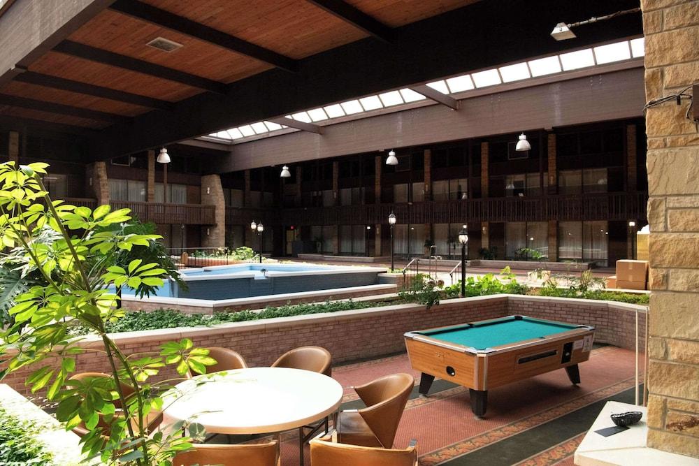 Quality Inn Somerset photo 59