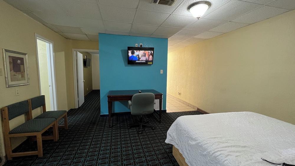 Extended Stay Snyder photo 8
