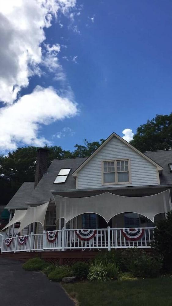 Mount Battie Inn photo 41