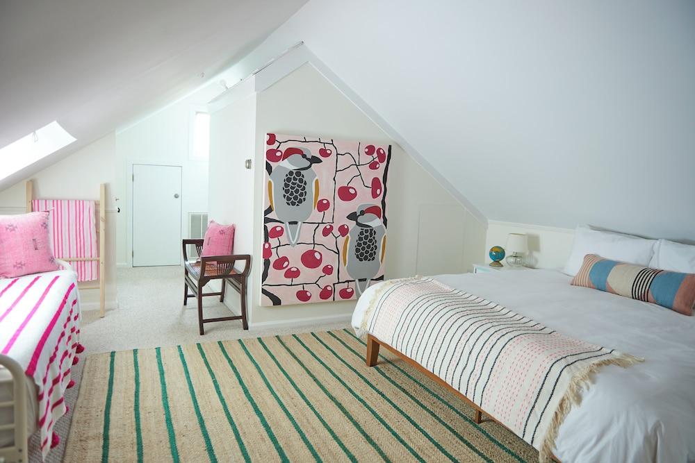 Bellport Inn photo 9