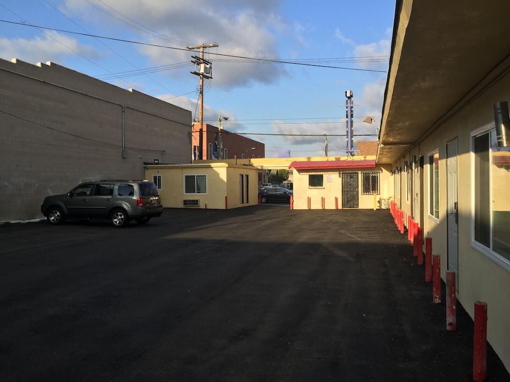 Park Motel photo 19