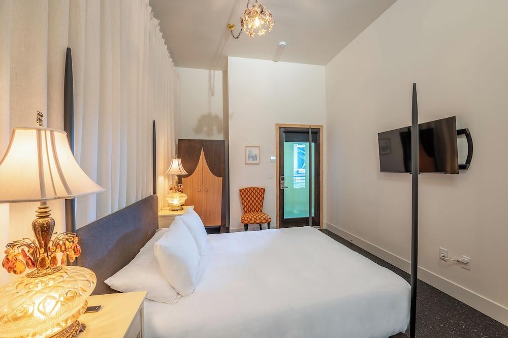 Hotel Narcissus photo 6
