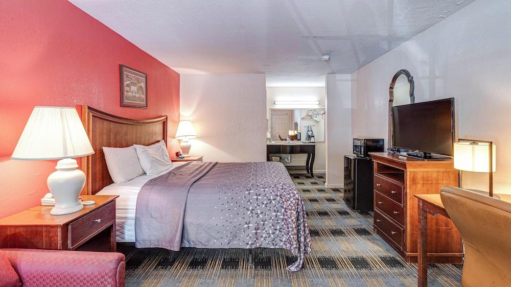 Moonlight Inn Hotel O Hattiesburg, MS photo 4