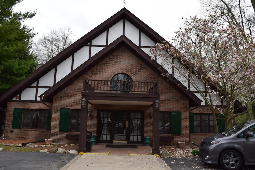 Spring House Inn photo 17