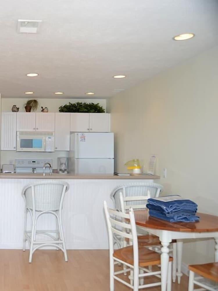 Beach Condominium Hotel photo 35