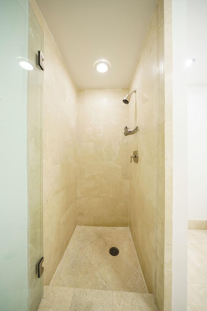 Residences at Fontainebleau Miami photo 80