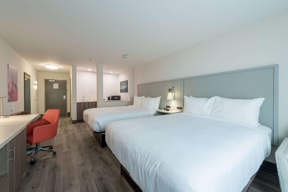 Comfort Suites Colorado Springs East -Medical Center Area photo 46