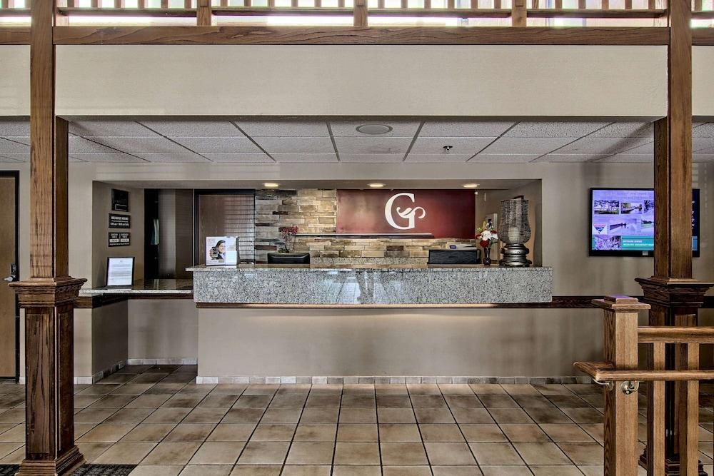 Blossom Hotel & Suites Traverse City photo 28