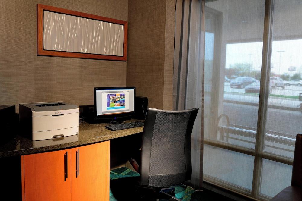 SpringHill Suites by Marriott Terre Haute photo 27