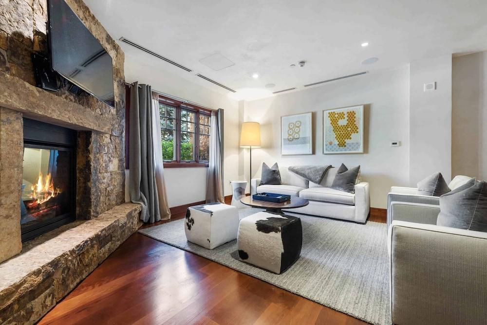 Solaris Residences photo 50