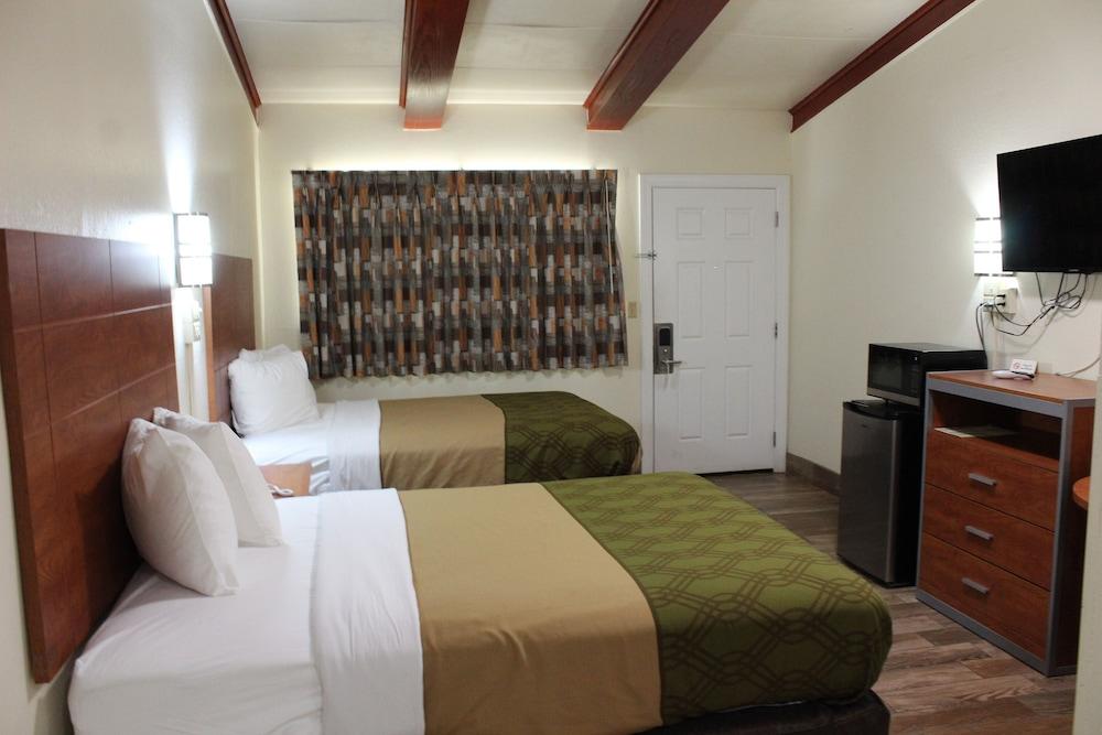 EverGreen Inn & RV photo 33