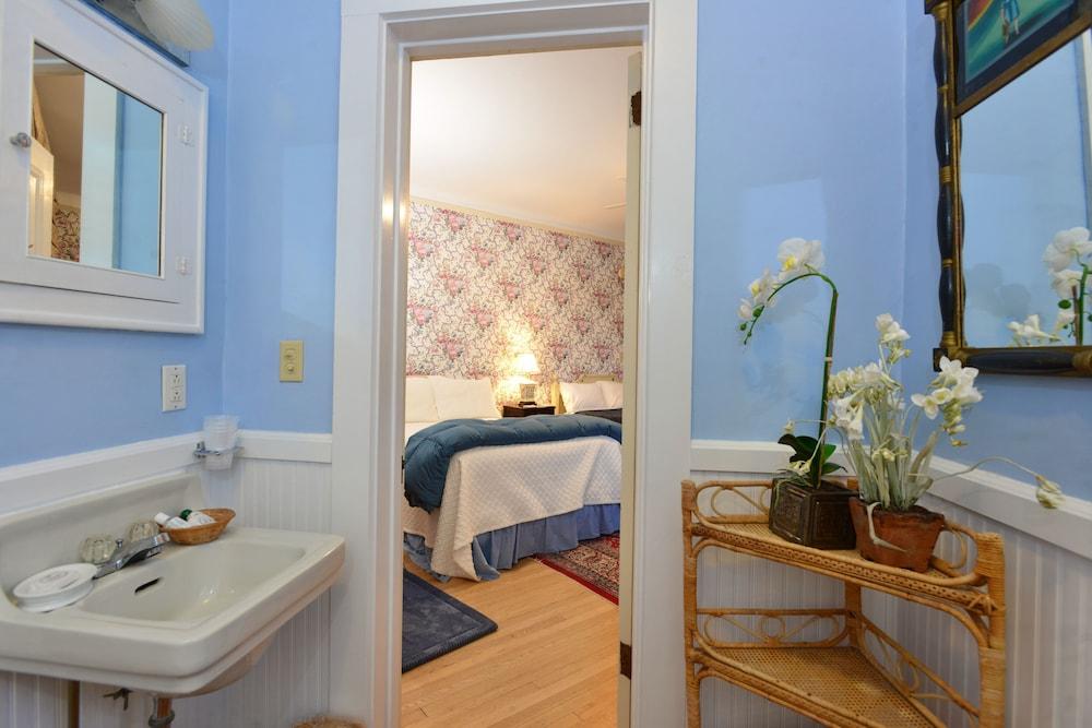 Wilburton Inn photo 40