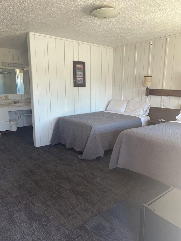 Challis Roadhouse photo 26