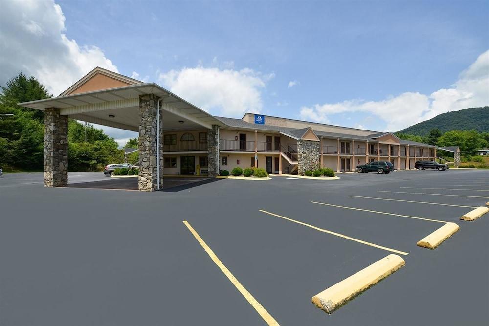 Americas Best Value Inn Canton, NC photo 1