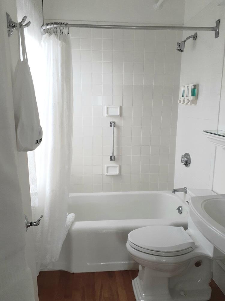 The Colony Hotel photo 48