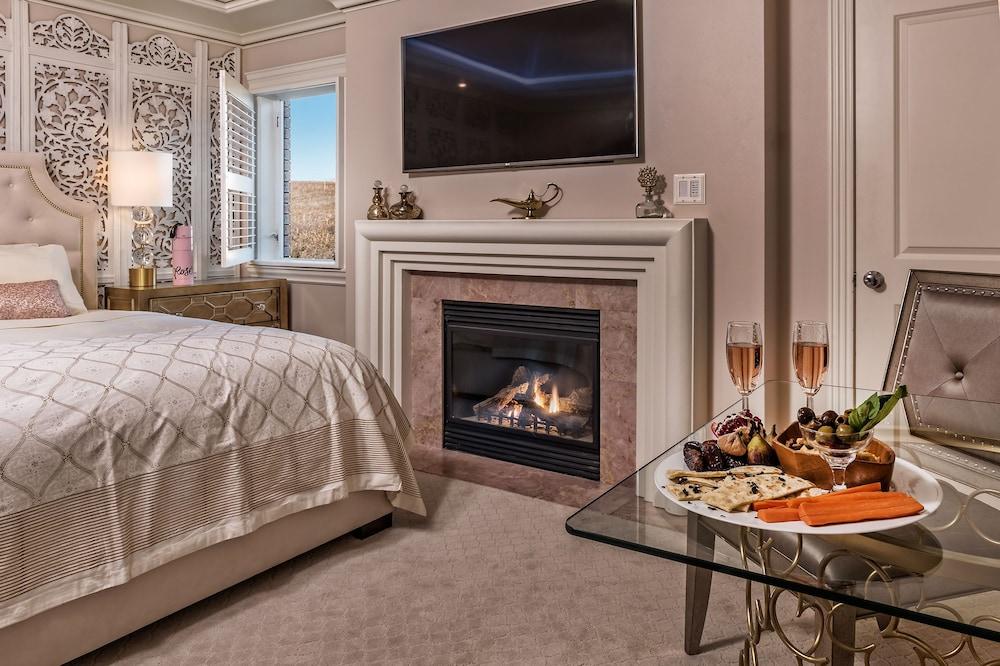 Cameo Heights Mansion photo 25