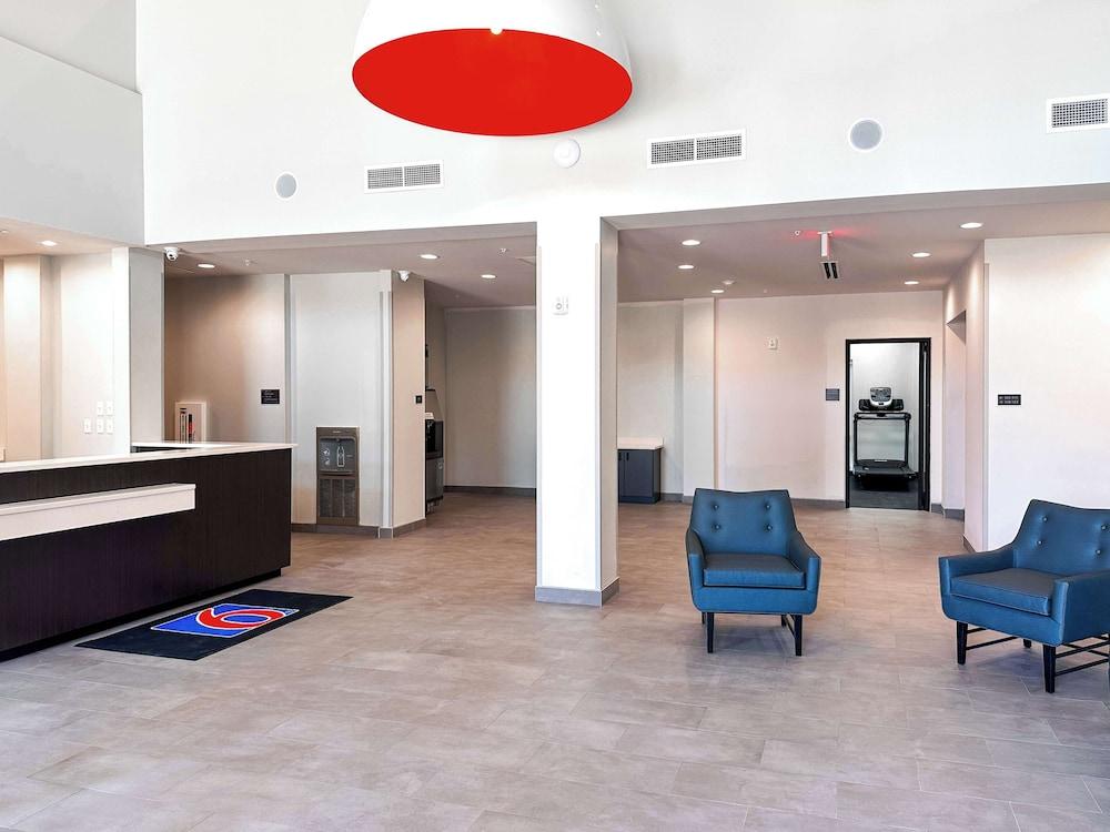 Studio 6 Richmond Airport photo 28