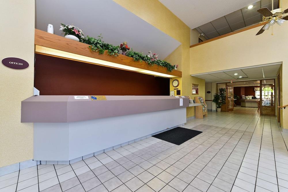 Americas Best Value Inn & Suites Morrow Atlanta photo 2