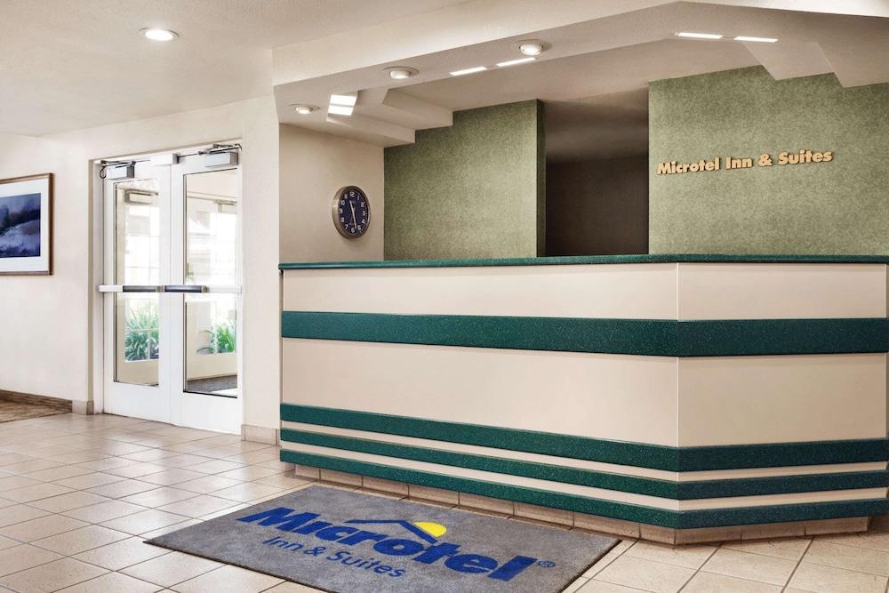 Microtel Inn & Suites by Wyndham Lodi/North Stockton photo 3