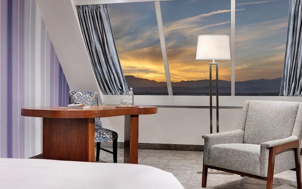Luxor Hotel and Casino photo 18