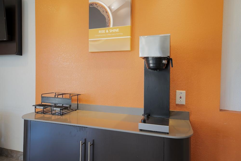 Americas Best Value Inn & Suites Humble photo 27