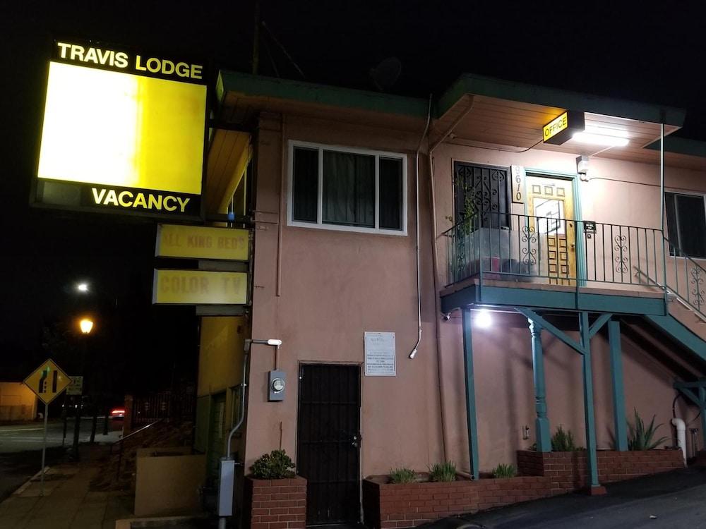 Travis Lodge Motel 16 photo 6