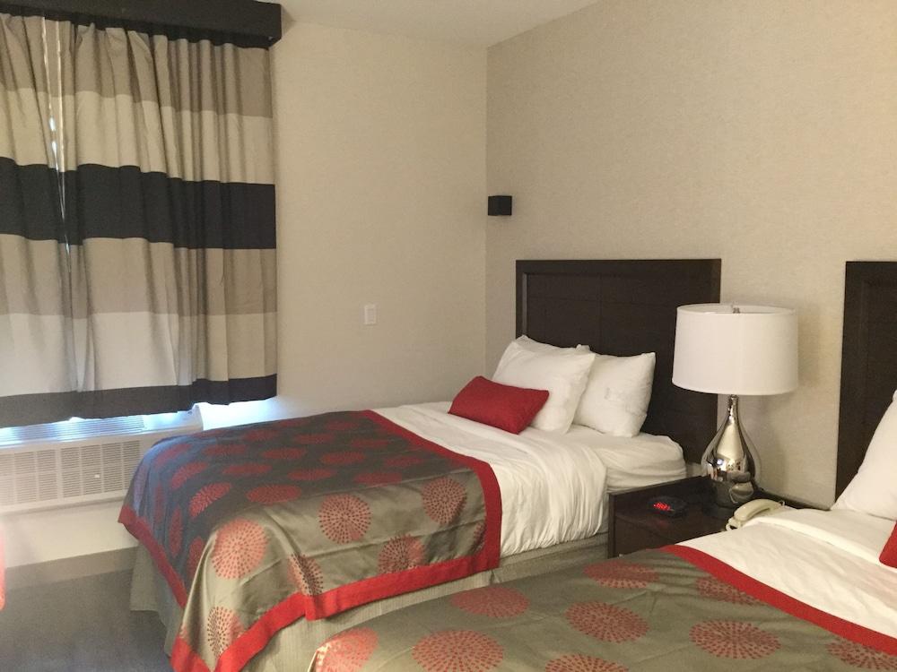 Ramada by Wyndham Bronx Terminal photo 25