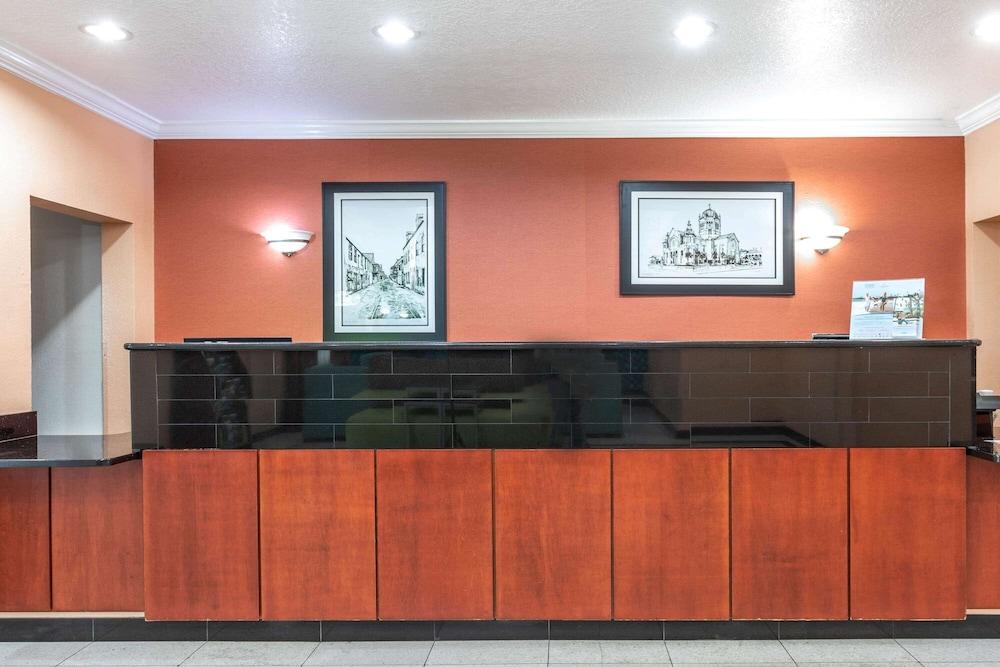 La Quinta Inn & Suites by Wyndham St. Augustine photo 16