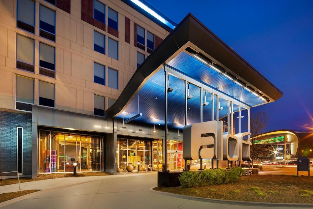 Aloft Milwaukee Downtown photo 63