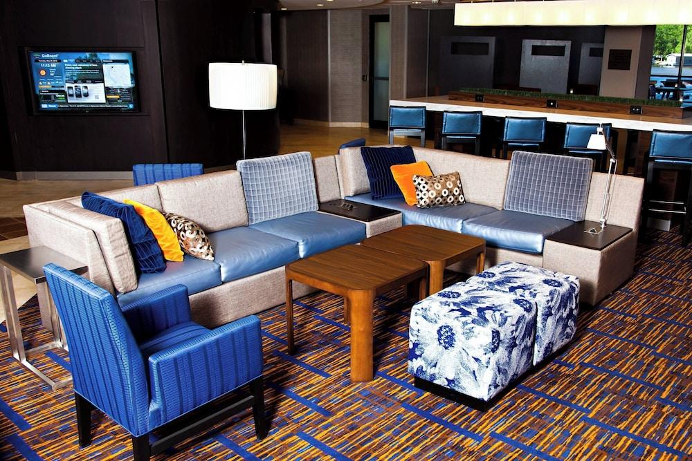 Courtyard by Marriott La Crosse photo 27