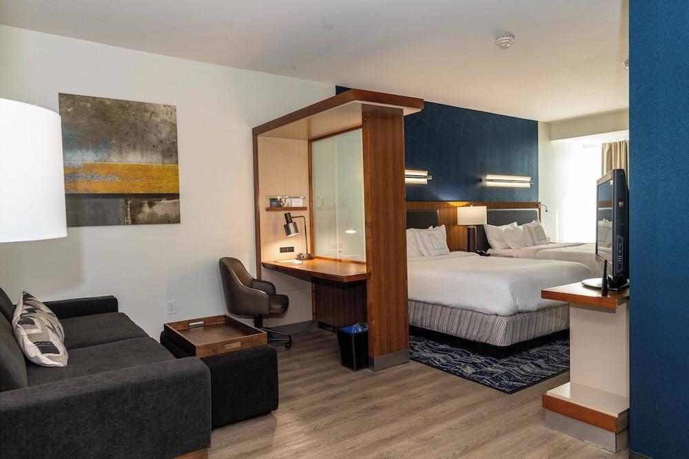 SpringHill Suites Houston Baytown photo 22