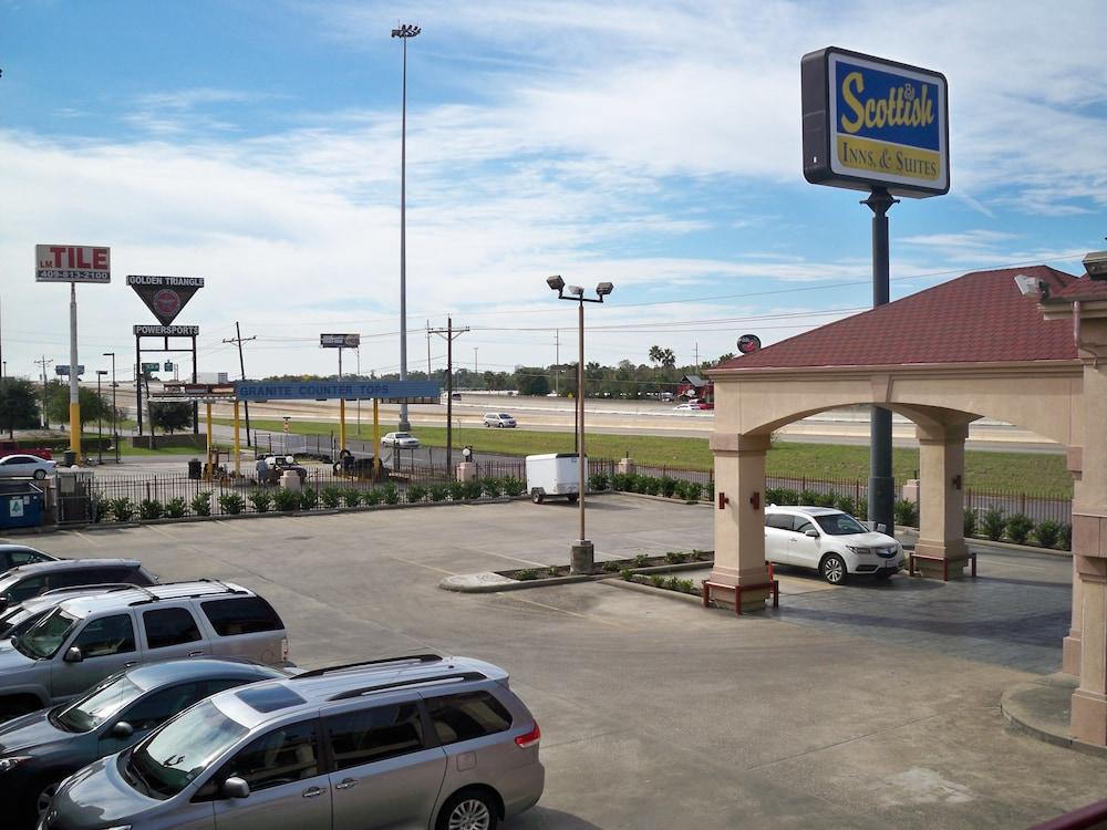 Scottish Inn & Suites photo 6