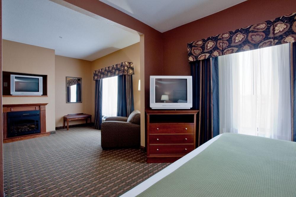 Holiday Inn Express Hotel & Suites Suffolk by IHG photo 6