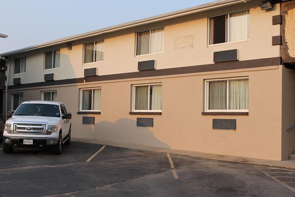Wyatt Earp Hotel photo 11