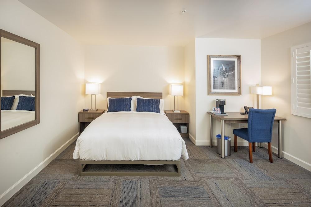 Inn At Moss Landing Point photo 30