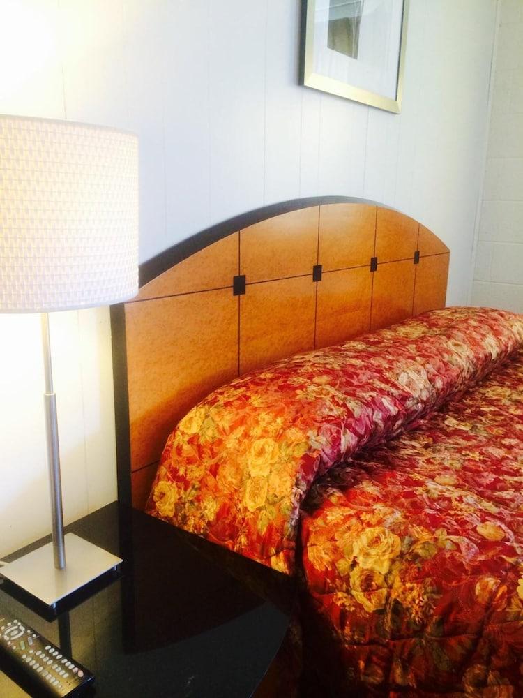 Stardust Motel and Suites El Dorado KS photo 5