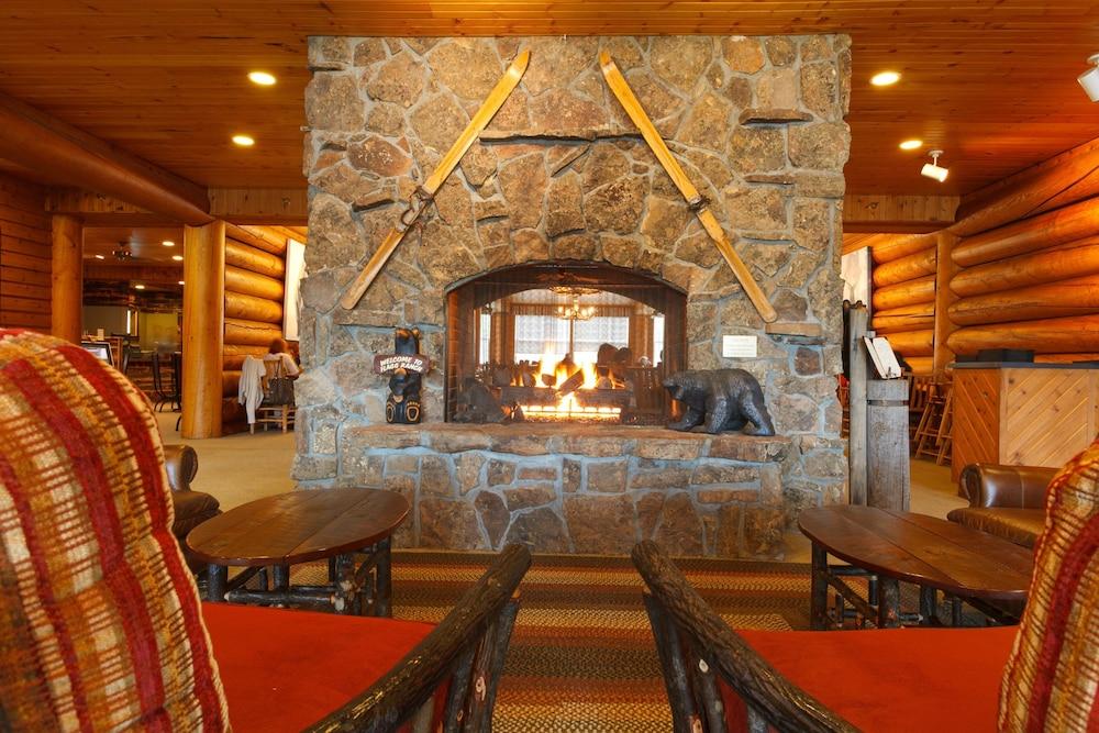 Headwaters Lodge & Cabins at Flagg Ranch photo 3