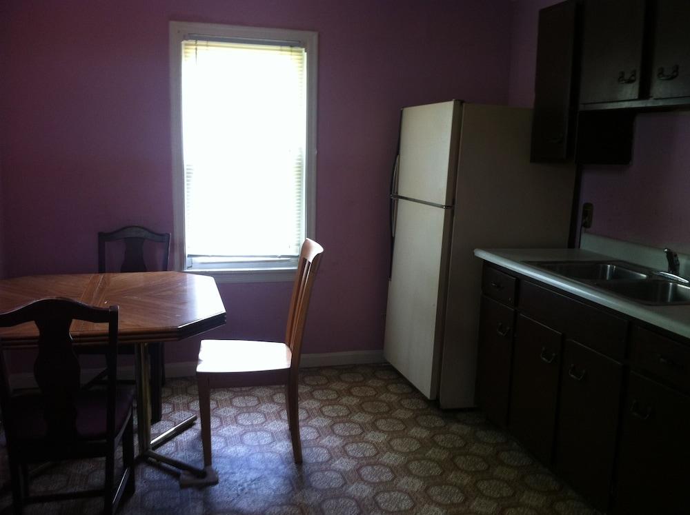 Green Crest Motel photo 10